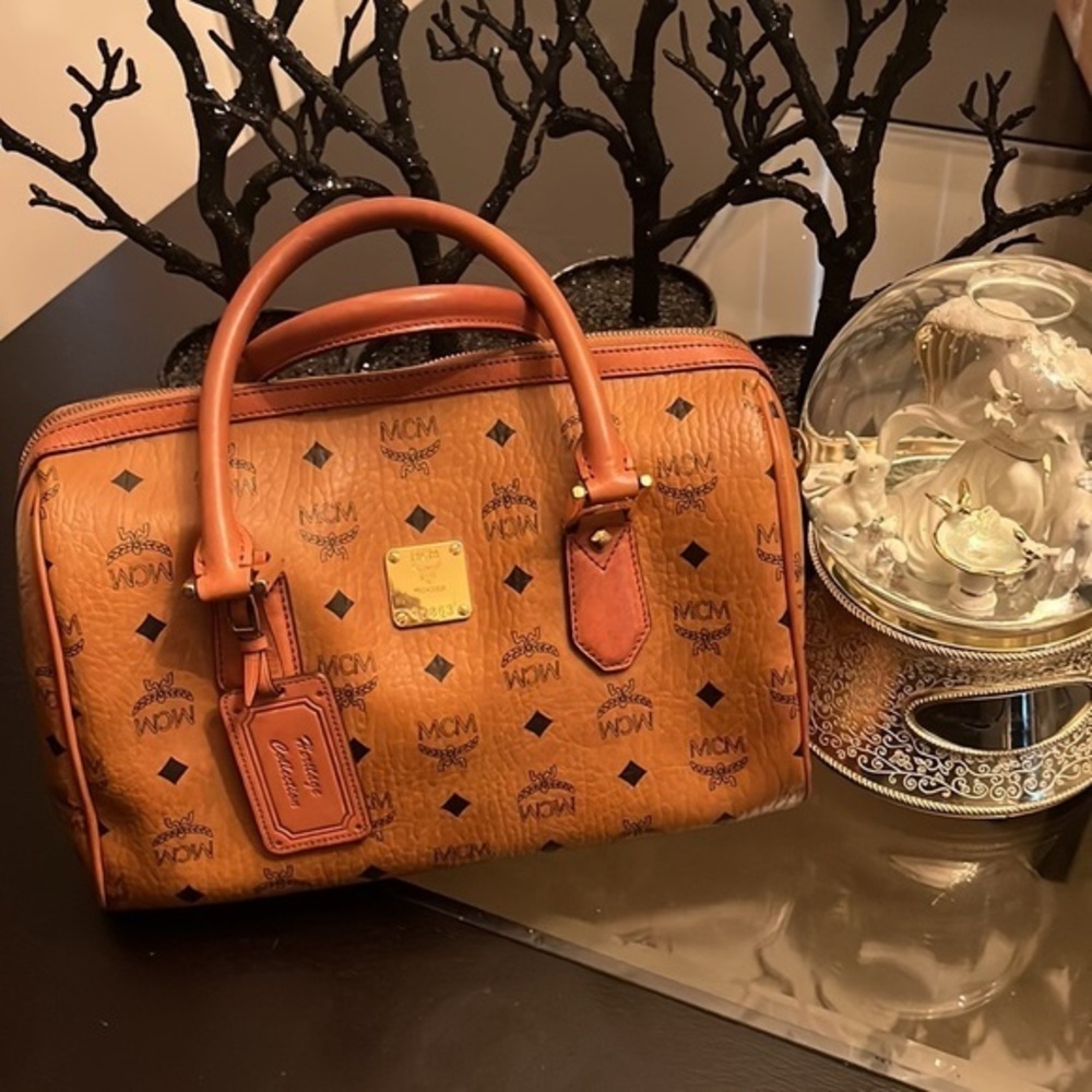 ❤️ MCM Boston Handbag Purse